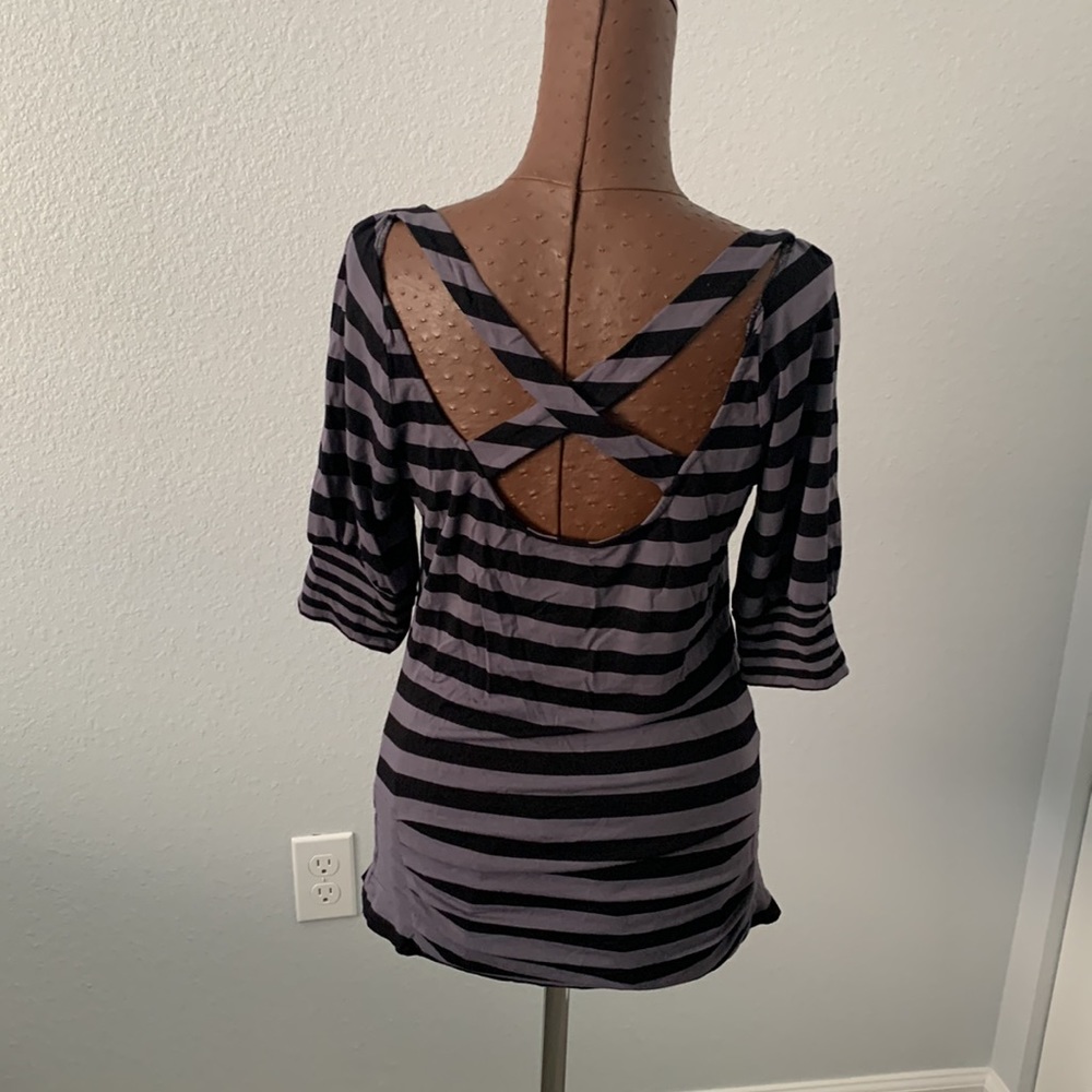 Striped Top❄️ - Picture 3 of 5